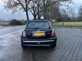 Mini Mini 1.6 Panoramadak Airco Lmv geen schade APK maart 2027 picture 7