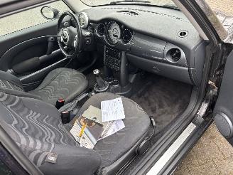 Mini Mini 1.6 Panoramadak Airco Lmv geen schade APK maart 2027 picture 9