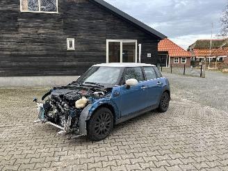 krockskadad bil auto Mini Cooper AUTOMAAT 1.5 SPORT NAVI LEER CLIMA CAMERA B.J 07-2021 FULL OPTIONS 2021/7