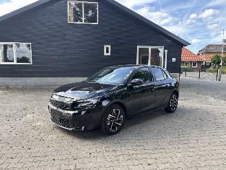 Damaged car Opel Corsa FACELIFT GS SPORT 102 PK NAVI CLIMA CAMERA LED VIRT DASH FULL OPTIONS B.J 2024 2024/1