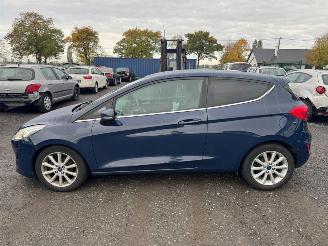 Ford Fiesta  picture 8