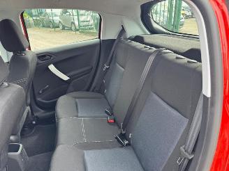 Peugeot 208  picture 26