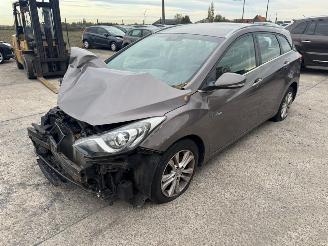 Damaged car Hyundai I-30  2013/4