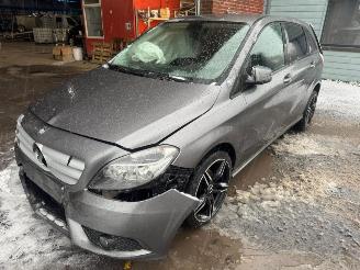 Damaged car Mercedes B-klasse  2014/8