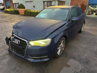 krockskadad bil auto Audi A3  2015/11