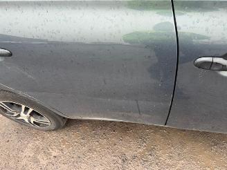 Nissan Micra  picture 16