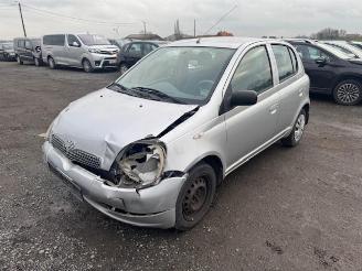Vrakbiler auto Toyota Yaris  1999/12