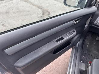 Suzuki Swift  picture 14