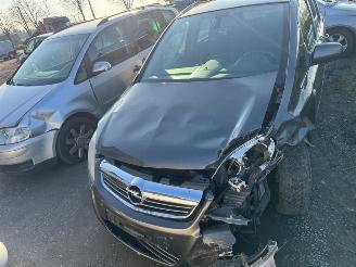 Unfallwagen Opel Zafira  2010/10