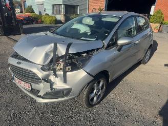 Vaurioauto  passenger cars Ford Fiesta TREND 2013/10