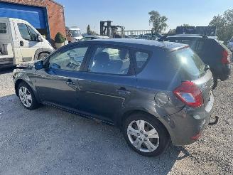 Kia Cee d  picture 8