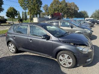 Kia Cee d  picture 4