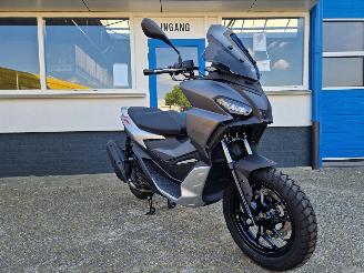 skadebil motor Aprilia  SR GT 200 2023/6