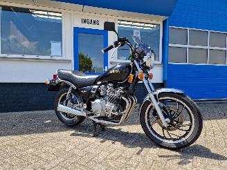 Yamaha  XJ 650 MAXIM picture 2