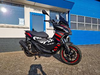 Aprilia  SR GT 125 CC RACING REPLICA picture 3