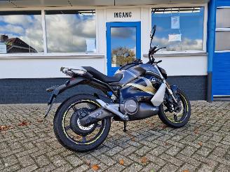 Super Soco  TSX STREETHUNTER picture 5