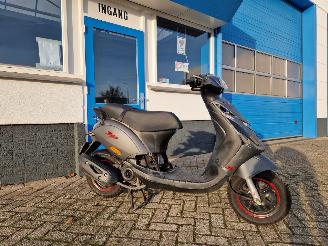 Piaggio  ZIP EURO 4 BROM 45KM picture 8