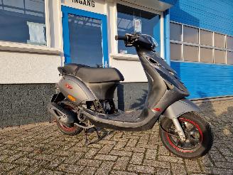 Piaggio  ZIP EURO 4 BROM 45KM picture 6