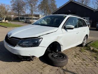 demontáž osobní automobily Skoda Fabia Fabia III Combi (NJ5), Combi 5-drs, 2014 / 2022 1.2 TSI 16V Greentech 2017