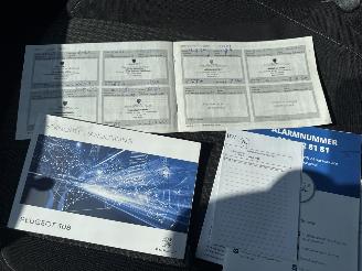 Peugeot 308 1.2 PureTech Blue Lease Executive picture 23