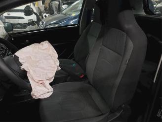 Volkswagen Up! Up! (121), Hatchback, 2011 1.0 12V 60 picture 9