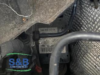 Volkswagen Caddy Caddy III (2KA,2KH,2CA,2CH), Van, 2004 / 2015 2.0 SDI picture 23