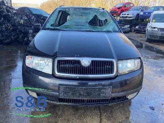 demontáž osobní automobily Skoda Fabia Fabia (6Y5), Combi 5-drs, 2000 / 2007 1.4i 2001/12