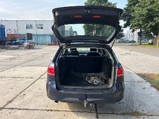 Volkswagen Passat 1.6 TDI 16V Bluemotion Combi/o  Diesel 1.598cc 77kW (105pk) FWD 2010-08/2014-12  CAYC picture 17
