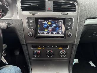 Voiture accidenté Volkswagen Golf 1.2 TSI 16V Hatchback  Benzine 1.197cc 63kW (86pk) FWD 2012-08/2017-03  CJZB 2012/1