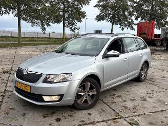 skadebil auto Skoda Octavia 1.6 TDI Greenline 16V Combi/o 4Dr Diesel 1.598cc 81kW (110pk) FWD 2013-05/2020-07  CRKB 2014/5