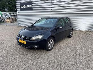 Vaurioauto  passenger cars Volkswagen Golf  2012/2