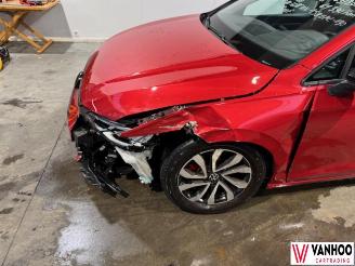 Volkswagen Golf  picture 2