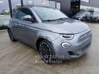 uszkodzony samochody osobowe Fiat 500 E ICON 2021/9