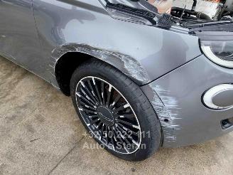 Fiat 500 E ICON picture 9