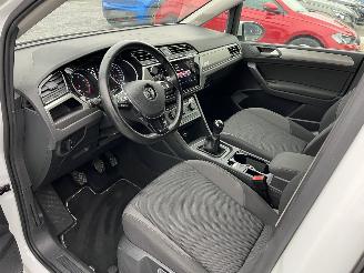 Volkswagen Touran BENZINE 7-SITS - 7-PERSONEN picture 16