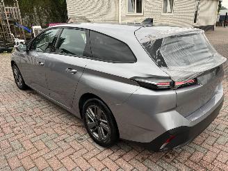 Peugeot 308 308 PureTech 130 EAT8 picture 6