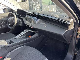 Peugeot 308 308 PureTech 130 EAT8 picture 12