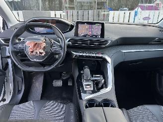 Peugeot 3008 1,2 BENZINE - AUTOMATIC - ALLURE picture 17