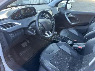 Peugeot 2008 1,2 BENZINE 110,PS AUTOMATIK picture 20
