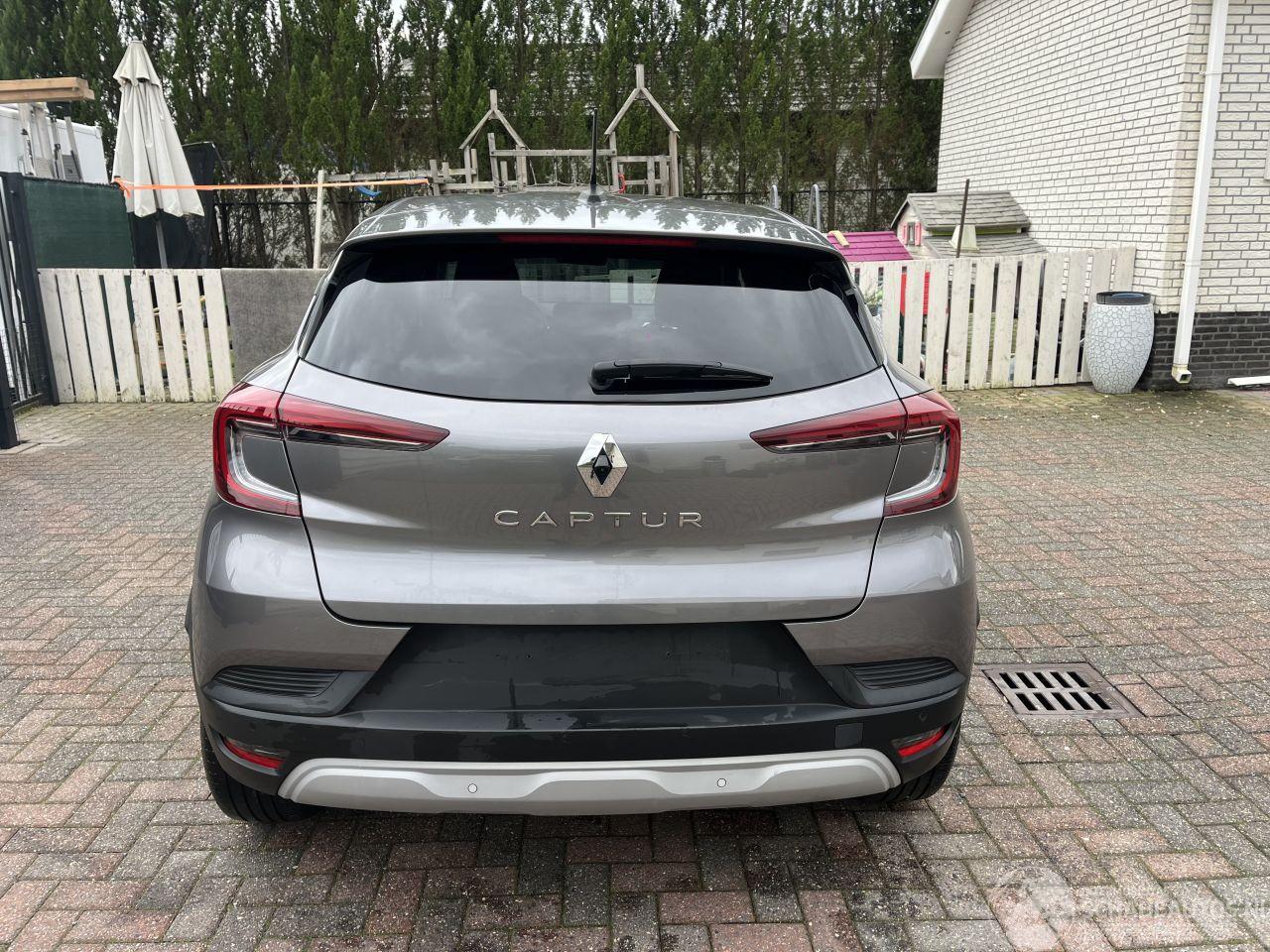 Renault Captur BENZINE - KLIMA + NAVI