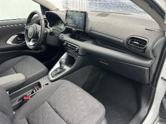 Toyota Yaris 1,5 HYBRIDE - BENZINE - AUTOMATIC picture 12