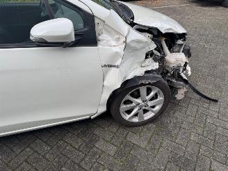 Toyota Yaris 1.5 hybrid dynamic picture 8