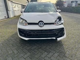 uszkodzony samochody osobowe Volkswagen Up! 1.0 BMT move Up! 2017/5