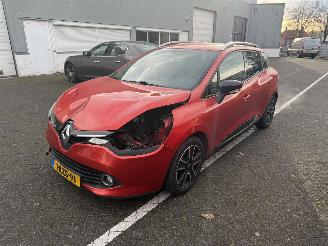 krockskadad bil auto Renault Clio 0.9 Tce Expression 2013/8