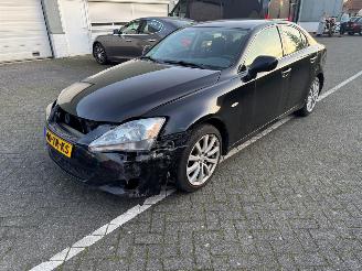 Vaurioauto  passenger cars Lexus IS 220d Business 2007/1