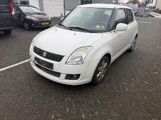 uszkodzony samochody osobowe Suzuki Swift 1.3 Shogun Airco 2009/2