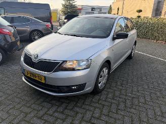 krockskadad bil auto Skoda Rapid Gereserveerd!! Reserved 2014/12
