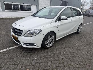 Schadeauto Mercedes B-klasse 180 Ambition 2012/7