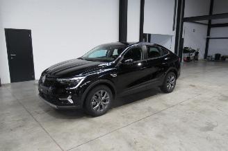 uszkodzony samochody osobowe Renault Arkana FULL HYBRID 2025/7