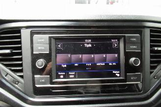 Volkswagen T-Roc SUV picture 30